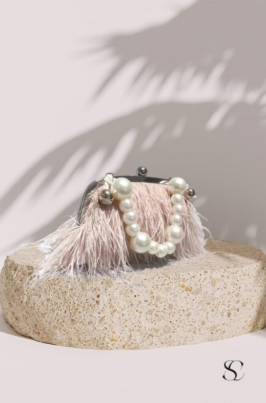 Clutch Plumas